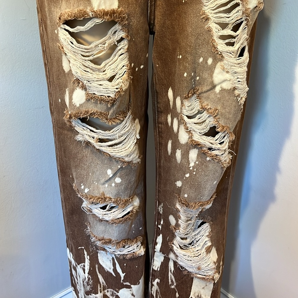 Jeans - Picture 2 of 3